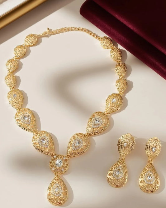 Boucles d'oreilles et collier Golden