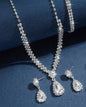 Boucles d'oreilles et collier Silver